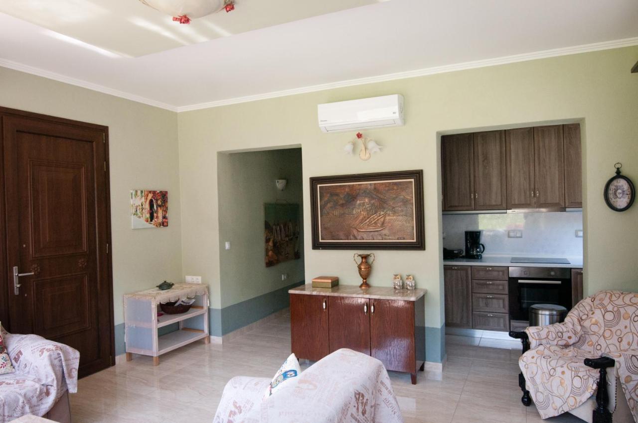 Malama Home Vourvourou Exterior photo